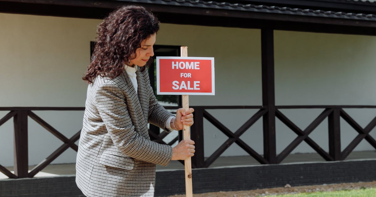 QR Codes for Real Estate (2026)
