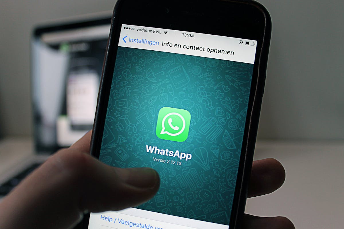 How to Create a WhatsApp QR Code with Tracking (2026 Guide)